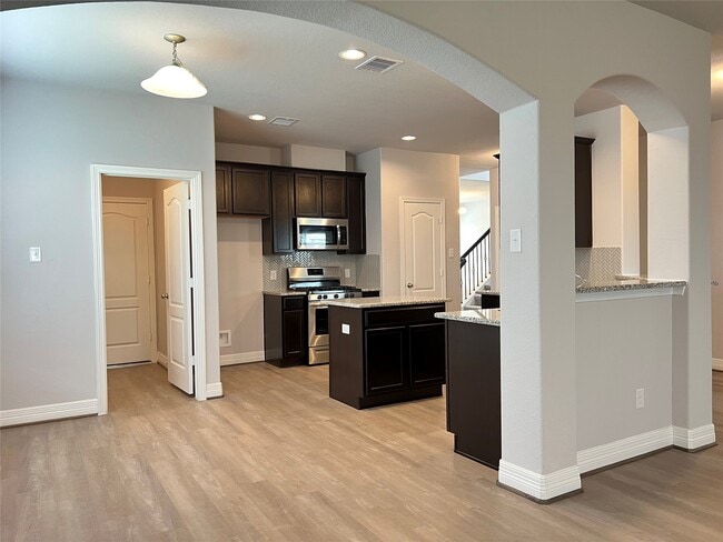 Building Photo - 3214 Aster Mdw Wy