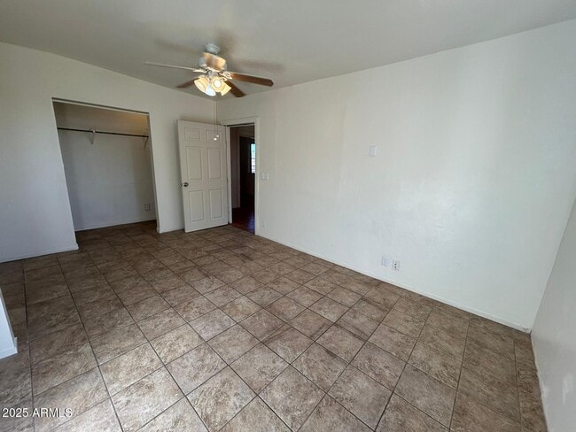 Building Photo - 1957 N Douglas Ave