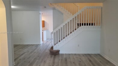 Building Photo - 3370 W 90th St