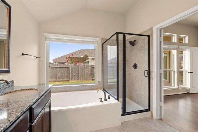 Building Photo - 4211 Ponderosa Hills Ln