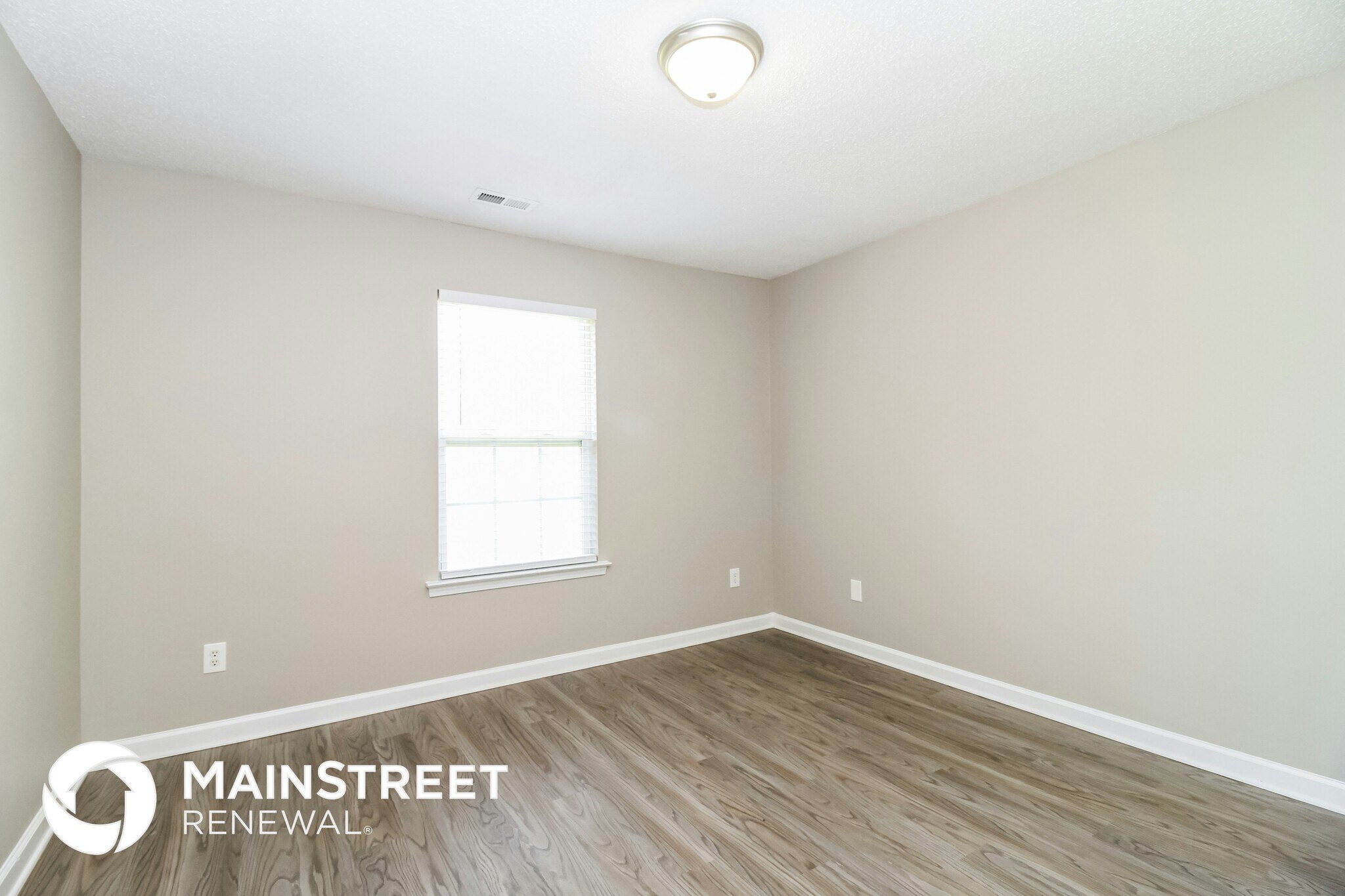 Building Photo - 484 Bedford Knoll Dr