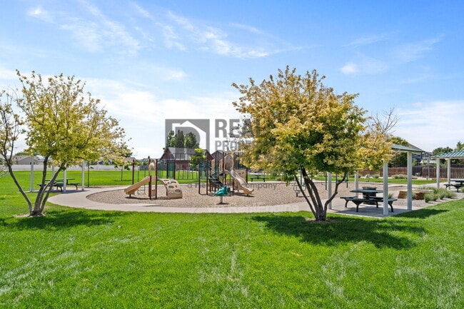 Building Photo - 7235 Andover St