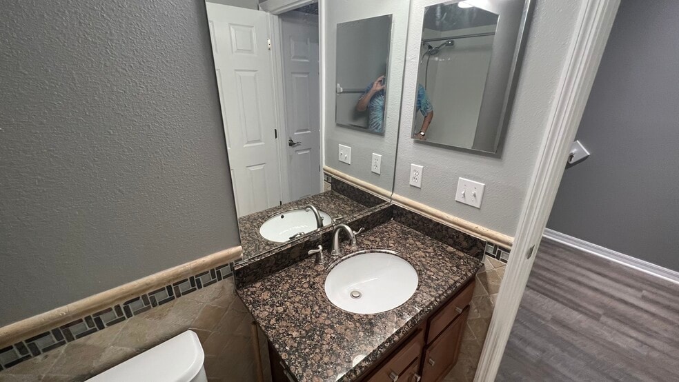 Spare Bathroom - 4219 Key Thatch Dr