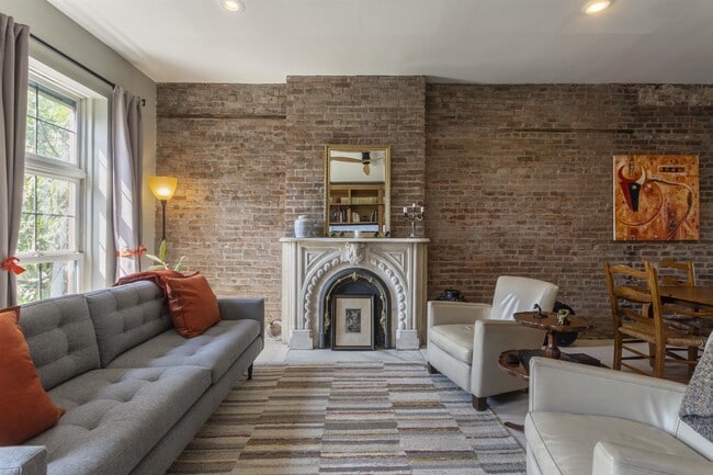 Building Photo - 154 Sussex St