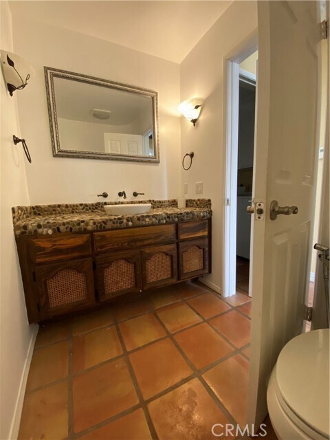 Building Photo - 6031 Shadowbrook Cir
