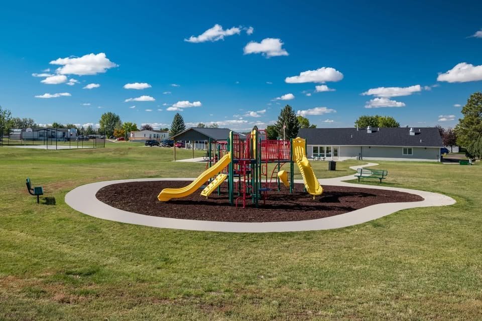 Building Photo - 3805 7th St NE