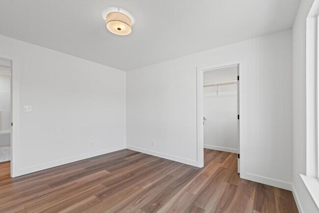 Building Photo - 2004 Stone Mountain Pkwy