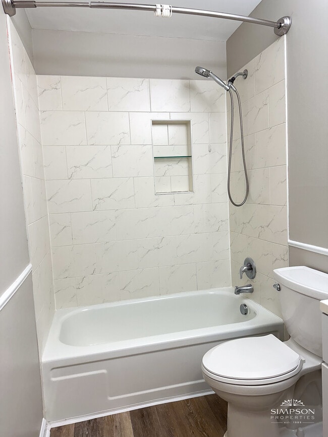 Building Photo - 408 Spring Hill Rd