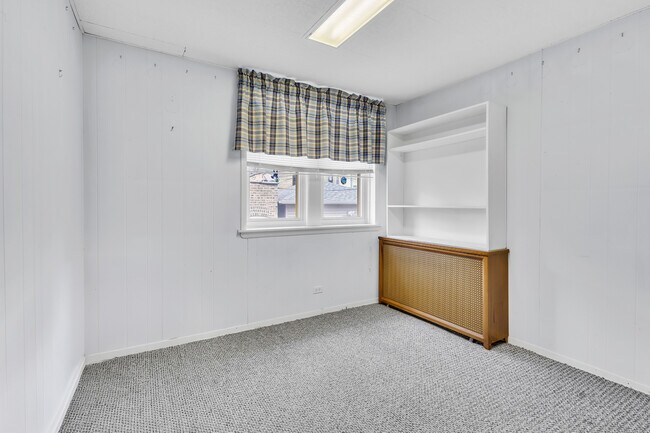 Building Photo - 5917 N Campbell Ave