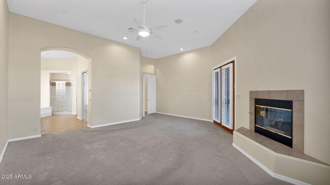 Building Photo - 11732 E Sand Hills Rd