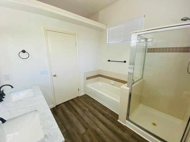 Building Photo - 8552 Charente Way