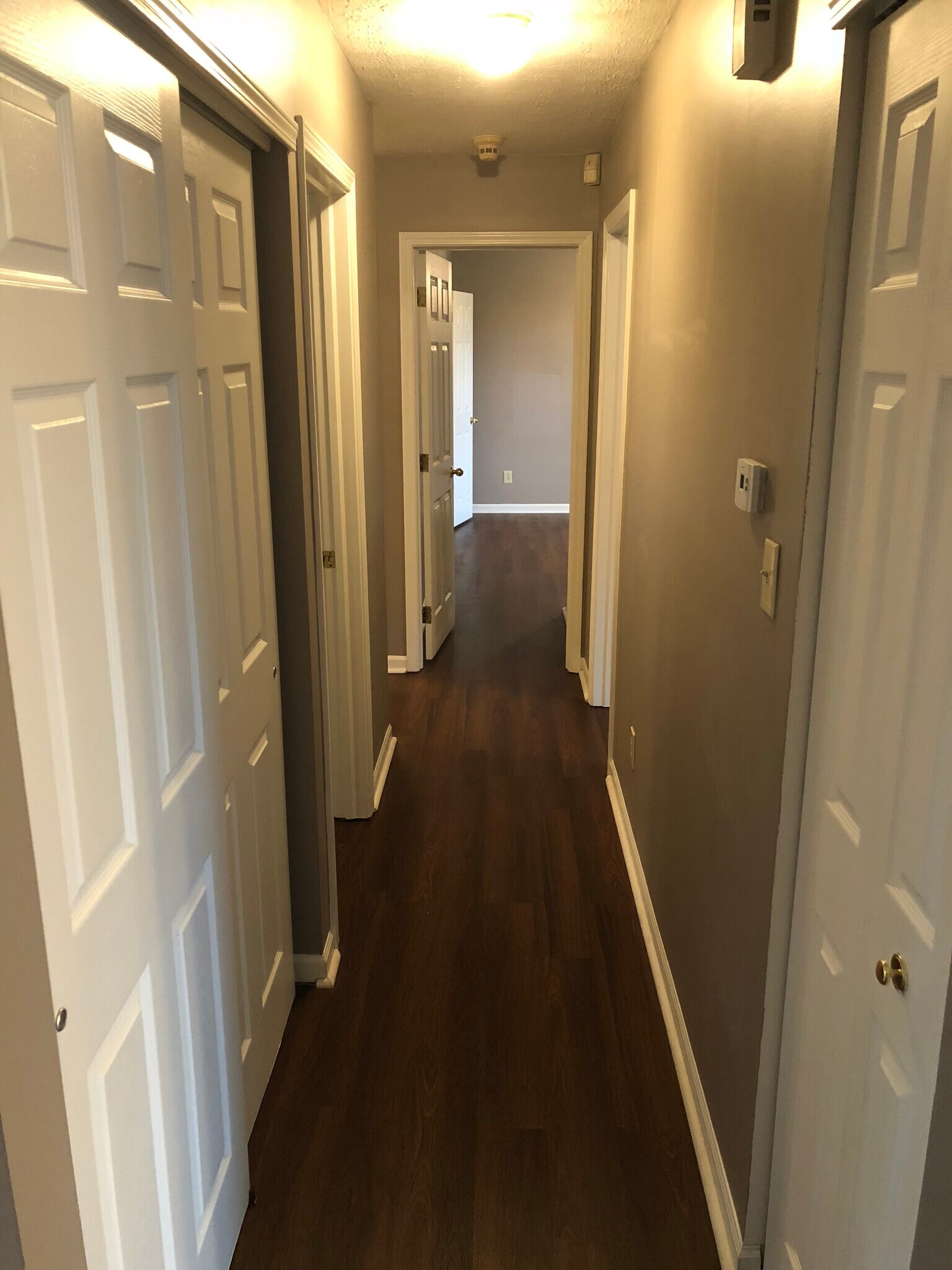 Building Photo - 10843 Tanbark Dr