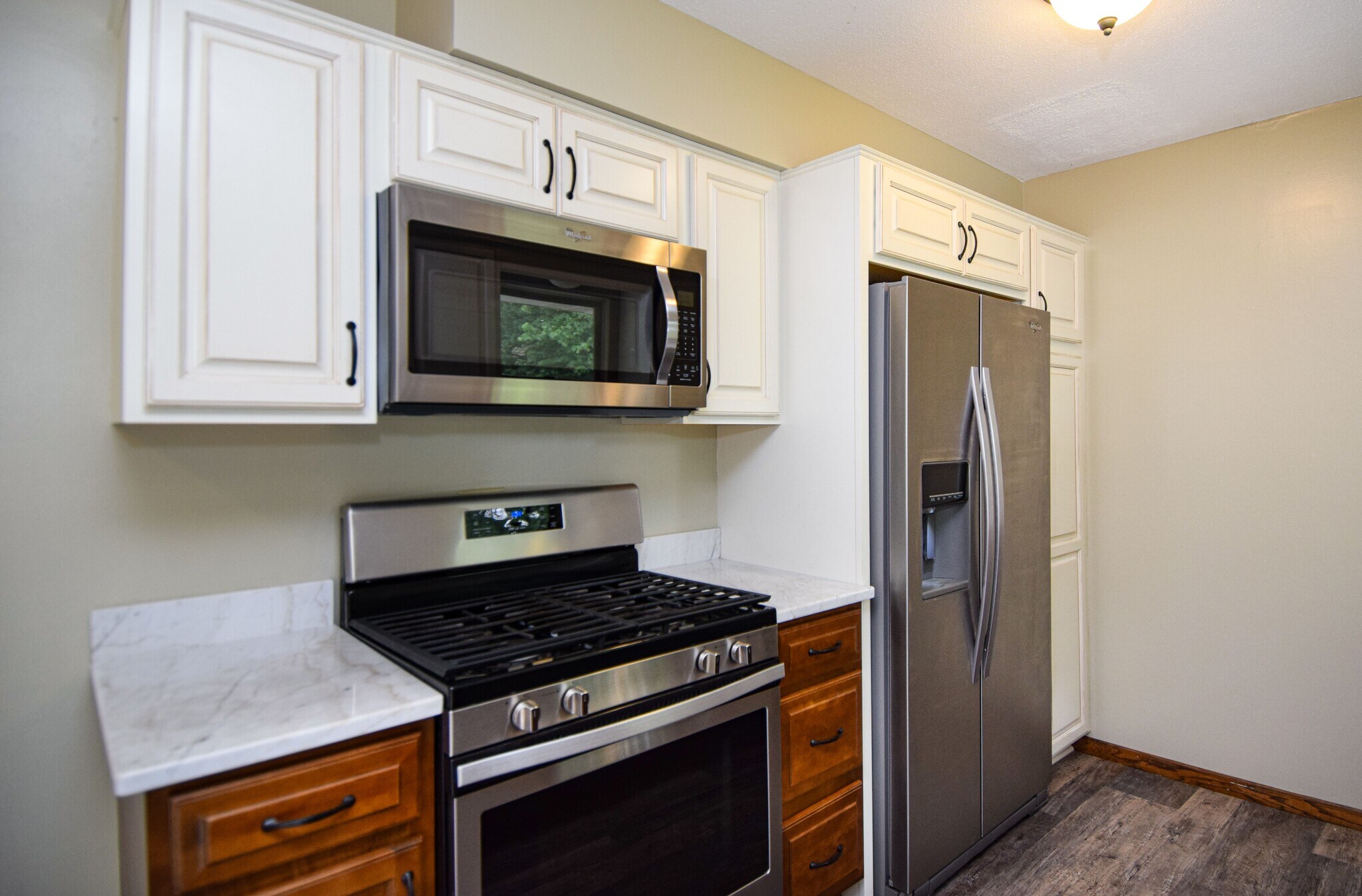 Stainless Steel Appliances - 11420 Terrace Rd NE