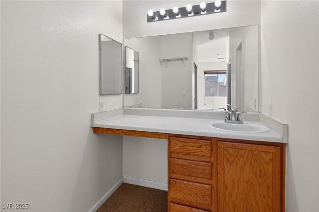 Building Photo - 7820 Strong Water Ct