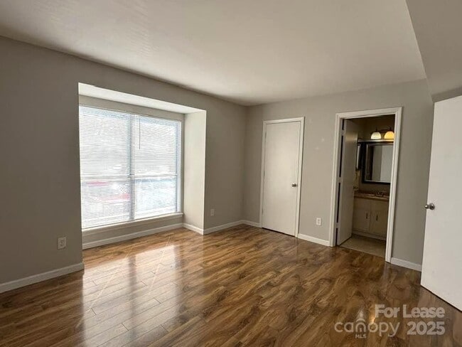 Building Photo - 11157 Harrowfield Rd