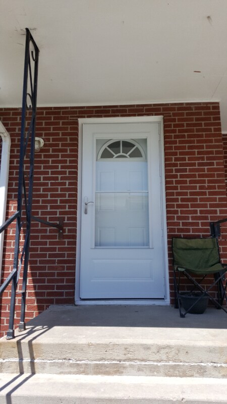 Building Photo - 133 S 18th Ave