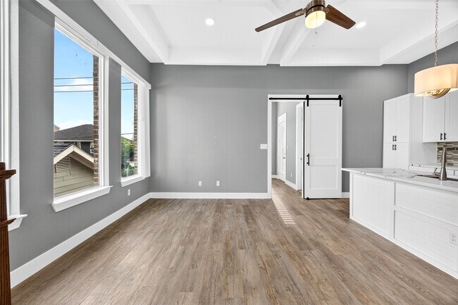 Building Photo - 2310 Detering St