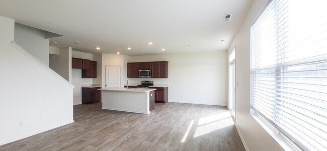 Building Photo - 10438 Morse Pl