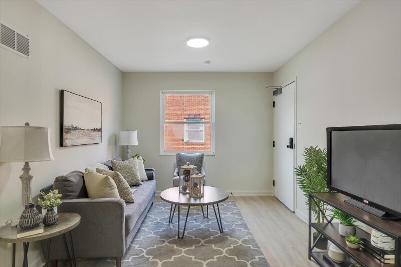 Building Photo - 2649-2651-2651 Keokuk St