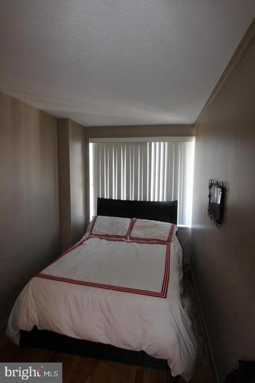 Building Photo - 1330 New Hampshire Ave NW