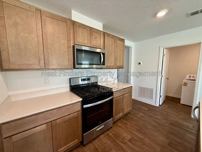 Building Photo - 448 Orellana Rd