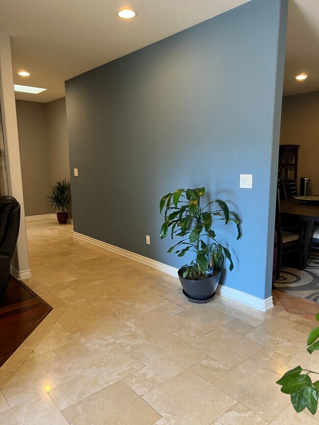 Building Photo - 6947 Jellico Ave