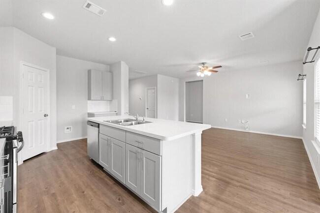 Building Photo - 20706 Southern Wds Blvd