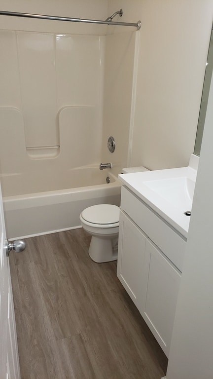 Building Photo - 14 Bridle Path