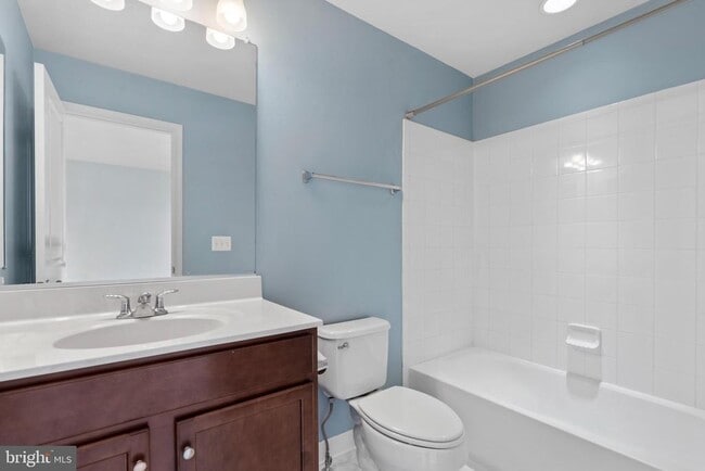 Building Photo - 42298 Lancaster Wds Sq