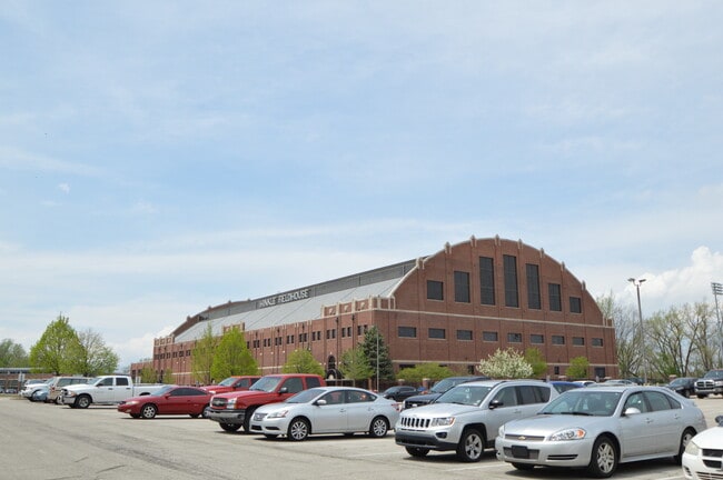 Building Photo - 4921 Graceland Ave