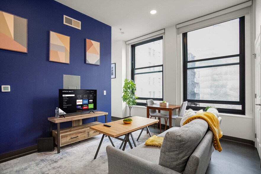 Primary Photo - 209 9th St