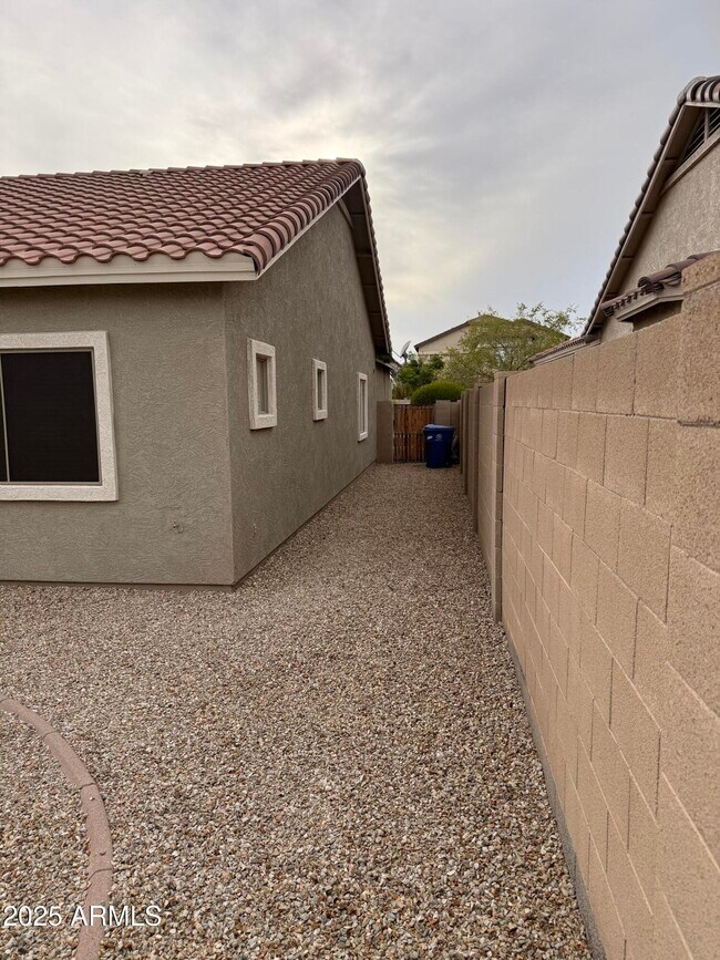 Building Photo - 16311 N 168th Ave