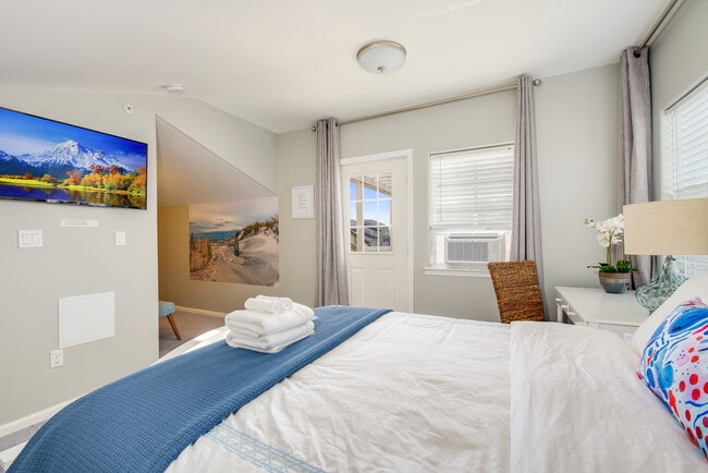 Bedroom Four - 6512 Ocean Ave S