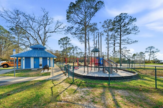 Building Photo - 38 Blue Eden Lp