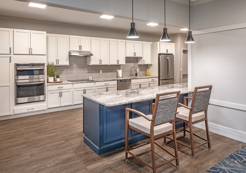 Primary Photo - Kings Gate Senior