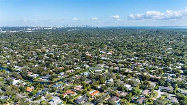 Building Photo - 11401 SW 72nd Pl