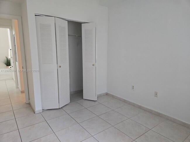 Building Photo - 7260 NW 114th Ave