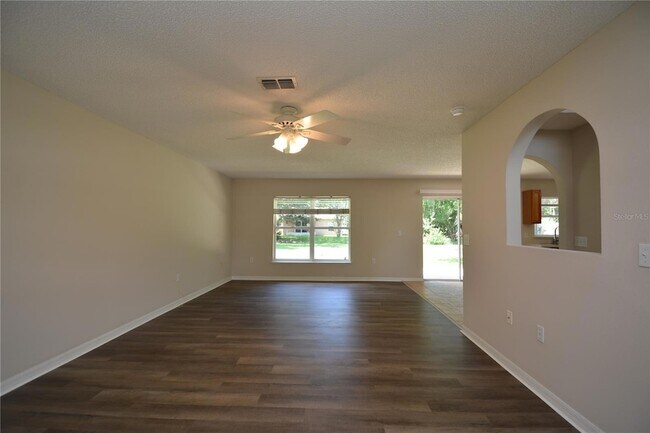 Building Photo - 47 Buttermill Dr