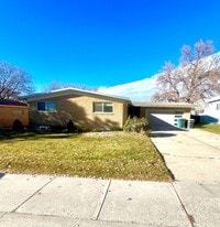 Building Photo - 701 S 19th Ave