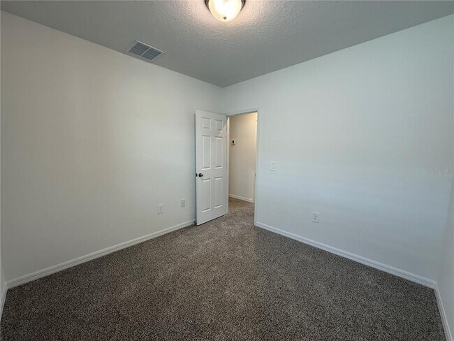 Building Photo - 1373 Current Pl