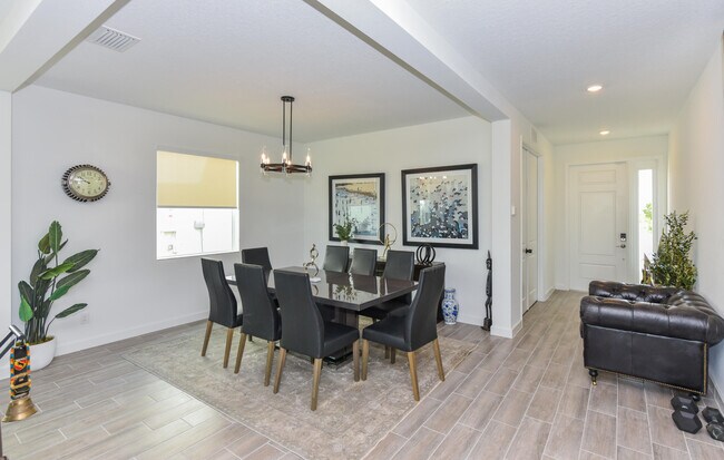 Building Photo - 1525 Stockbridge St