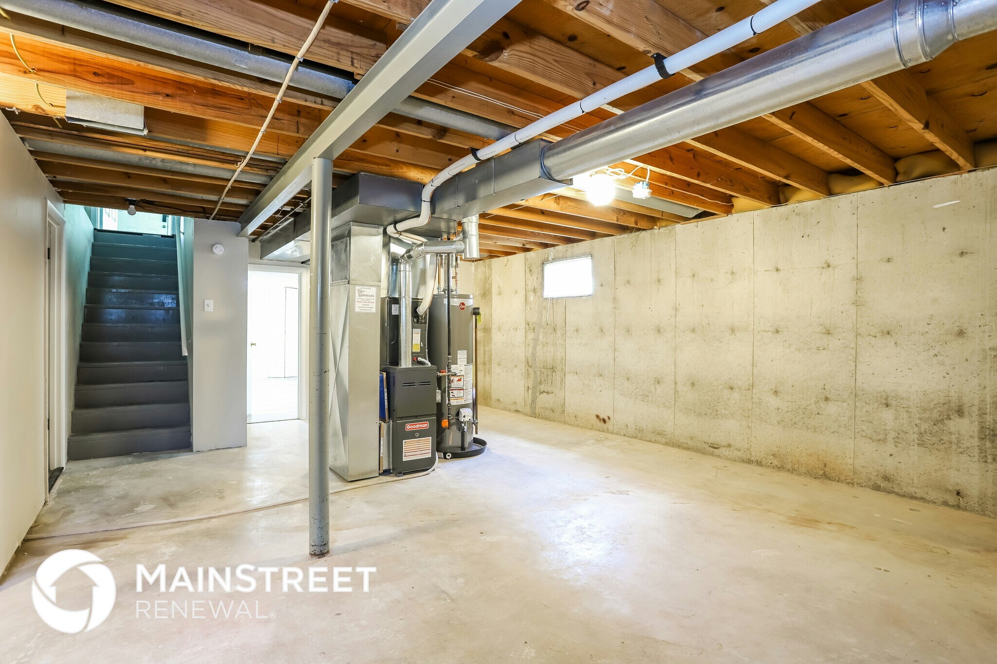 Building Photo - 910 Silverstone Dr