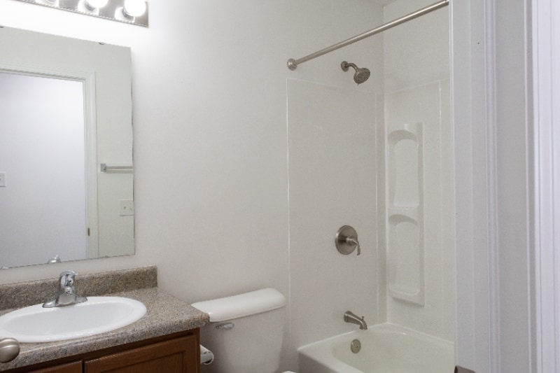 Building Photo - 931 Maidstone Ave