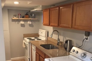 Building Photo - 602 Columbia Rd NW