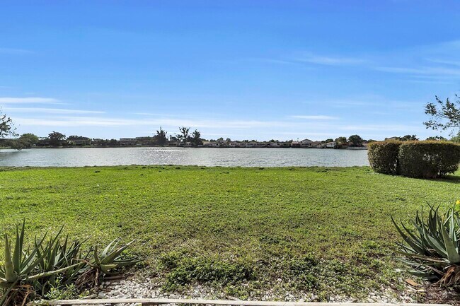 Building Photo - 6715 W 26th Dr