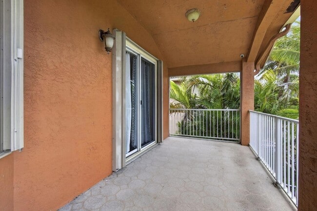 Building Photo - 1724 Annandale Cir