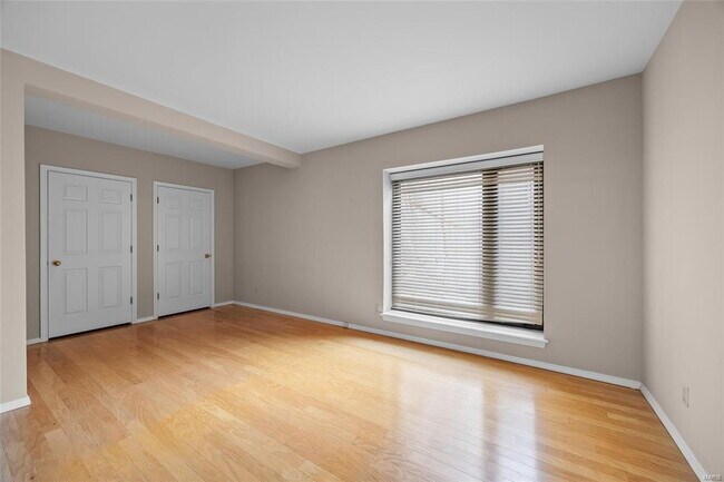 Building Photo - Condo in the Vibrant Clayton district!