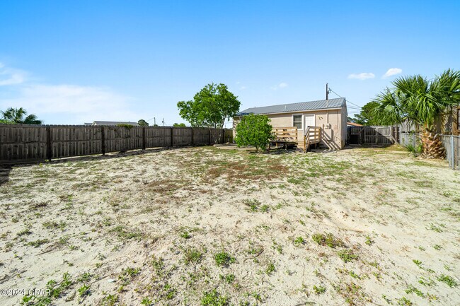 Building Photo - 6319 Sunset Ave