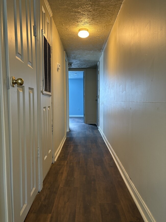 Building Photo - 908 Salters St
