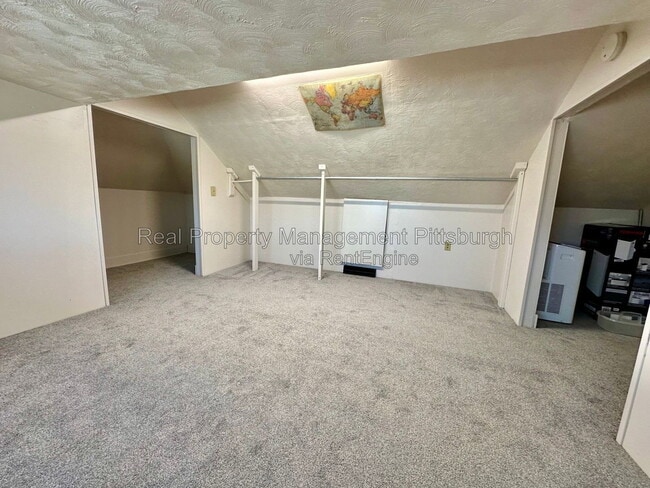 Building Photo - 1130 Downlook St